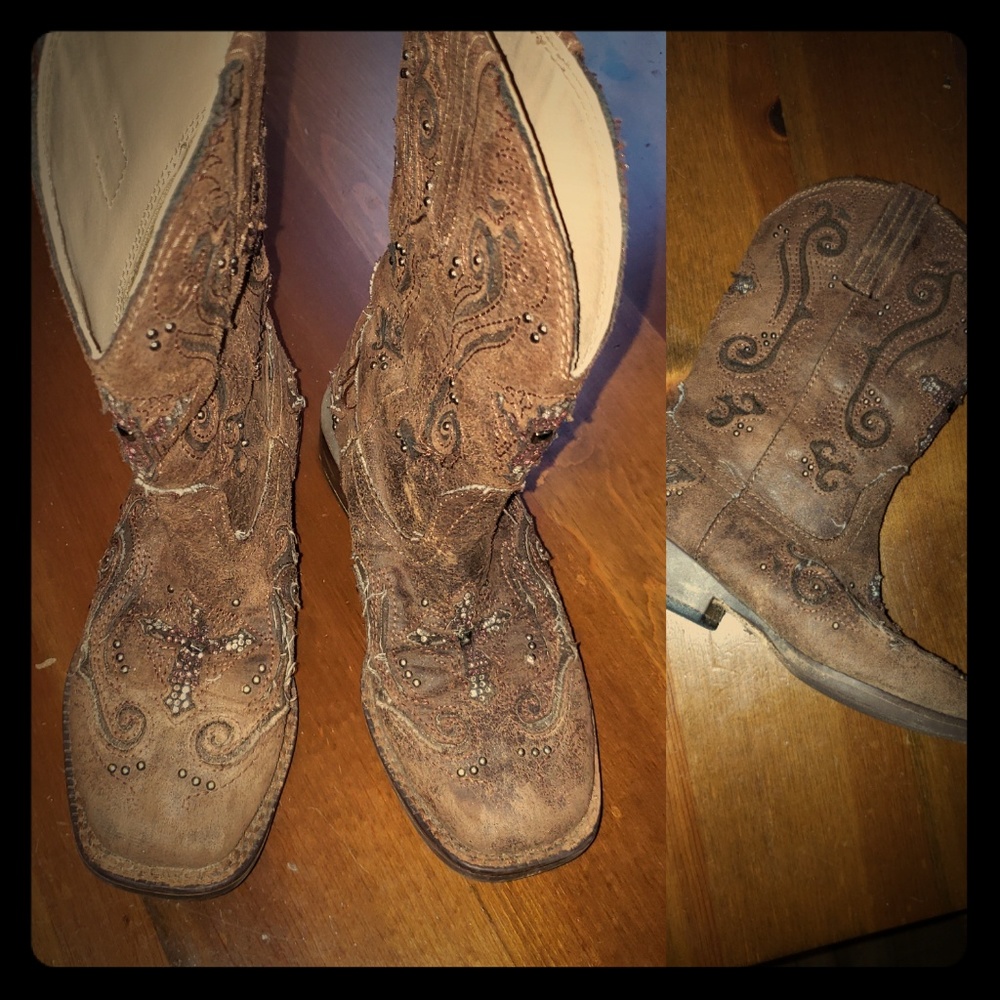 Cowgirl boots ropers